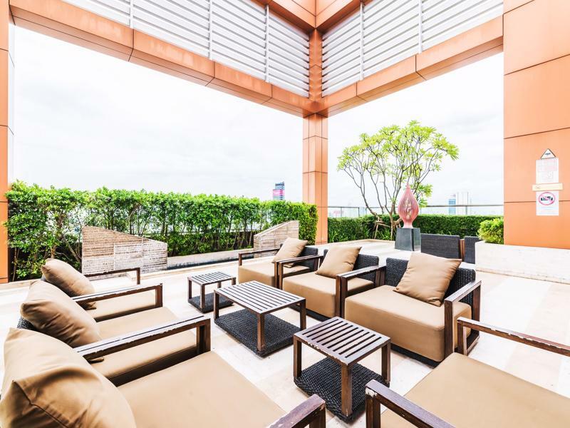 The Address Sathorn By Favstay Bangkok Kültér fotó