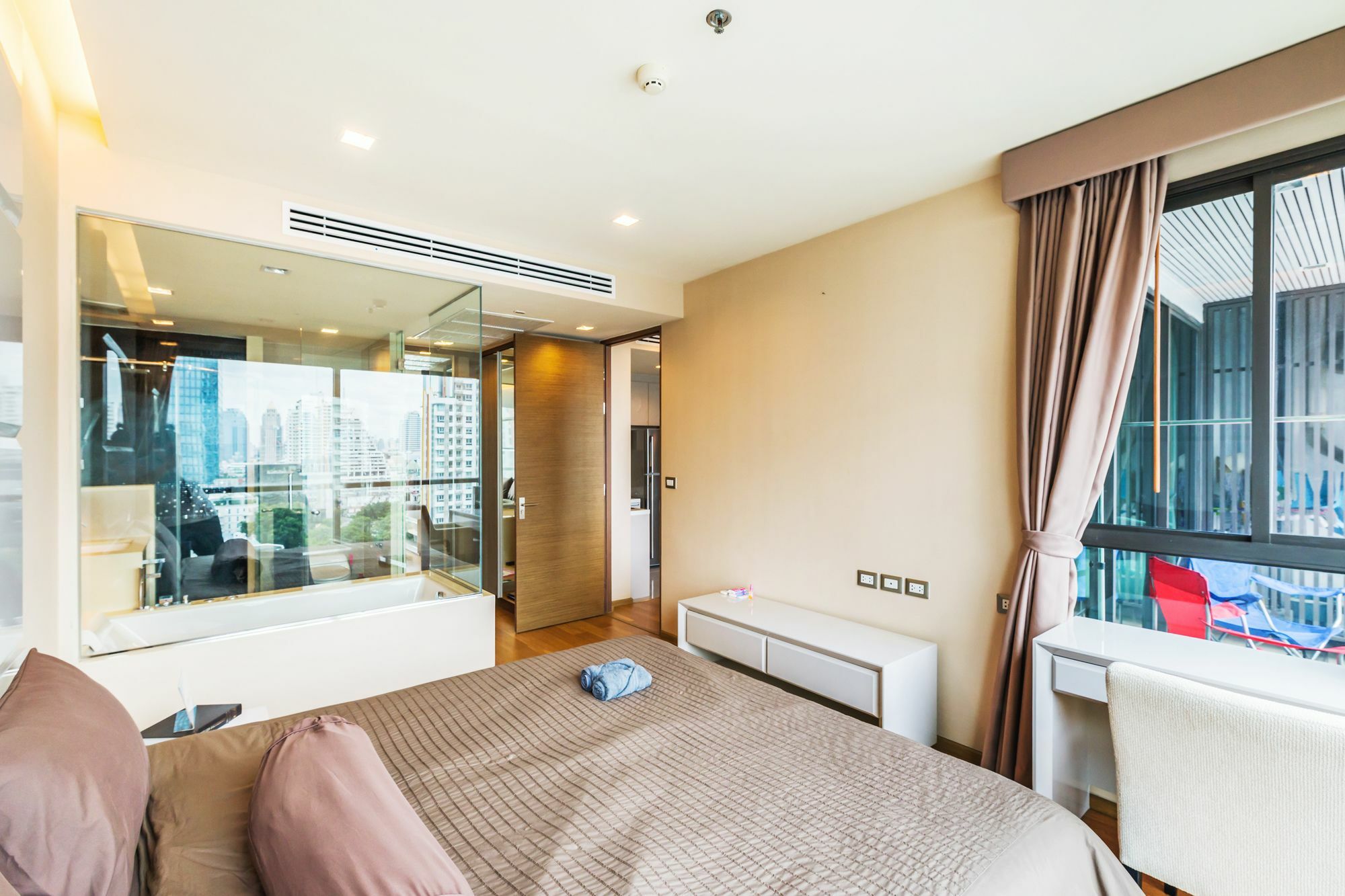 The Address Sathorn By Favstay Bangkok Kültér fotó